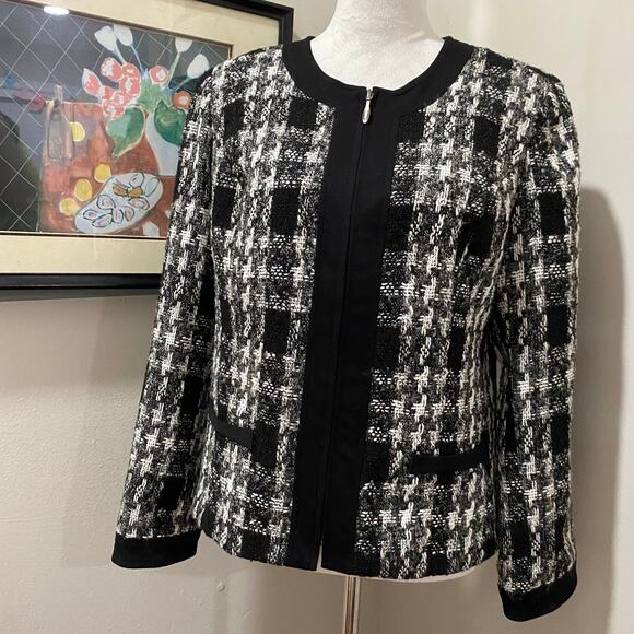 Chico's Black and White Tweed Jacket Size 1 = Medium - Picture 10 of 10